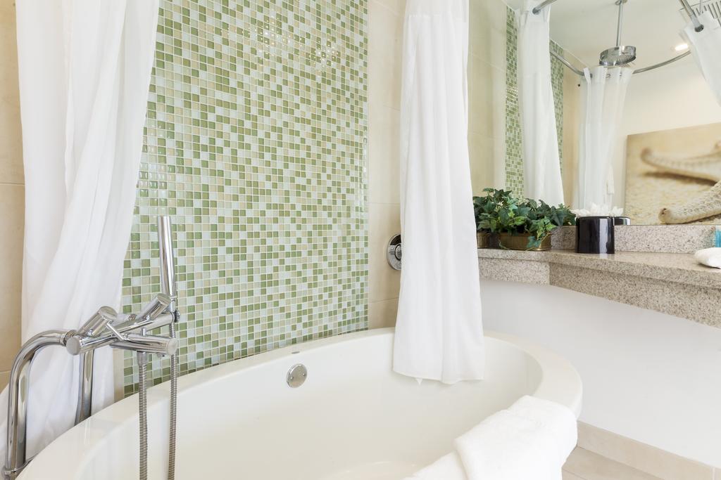 C Ocean Rentals At Strand Ocean Drive (Adults Only) Miami Beach Exterior foto